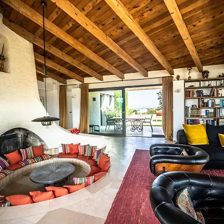 Вилла Art & Design With 360 View Мандельё-ла-Напуль