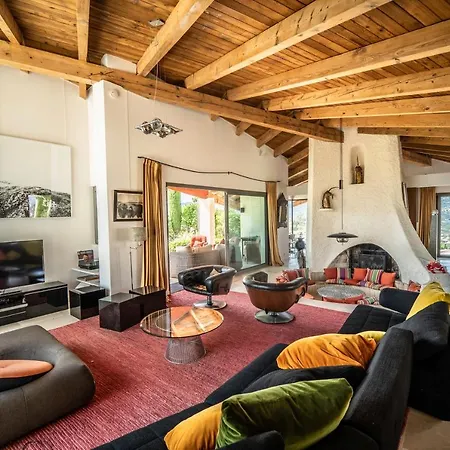 Art & Design With 360 View Villa